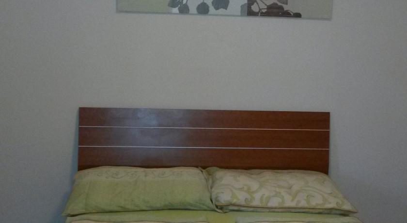Guest House Meat Heads Pub Komárno Екстериор снимка